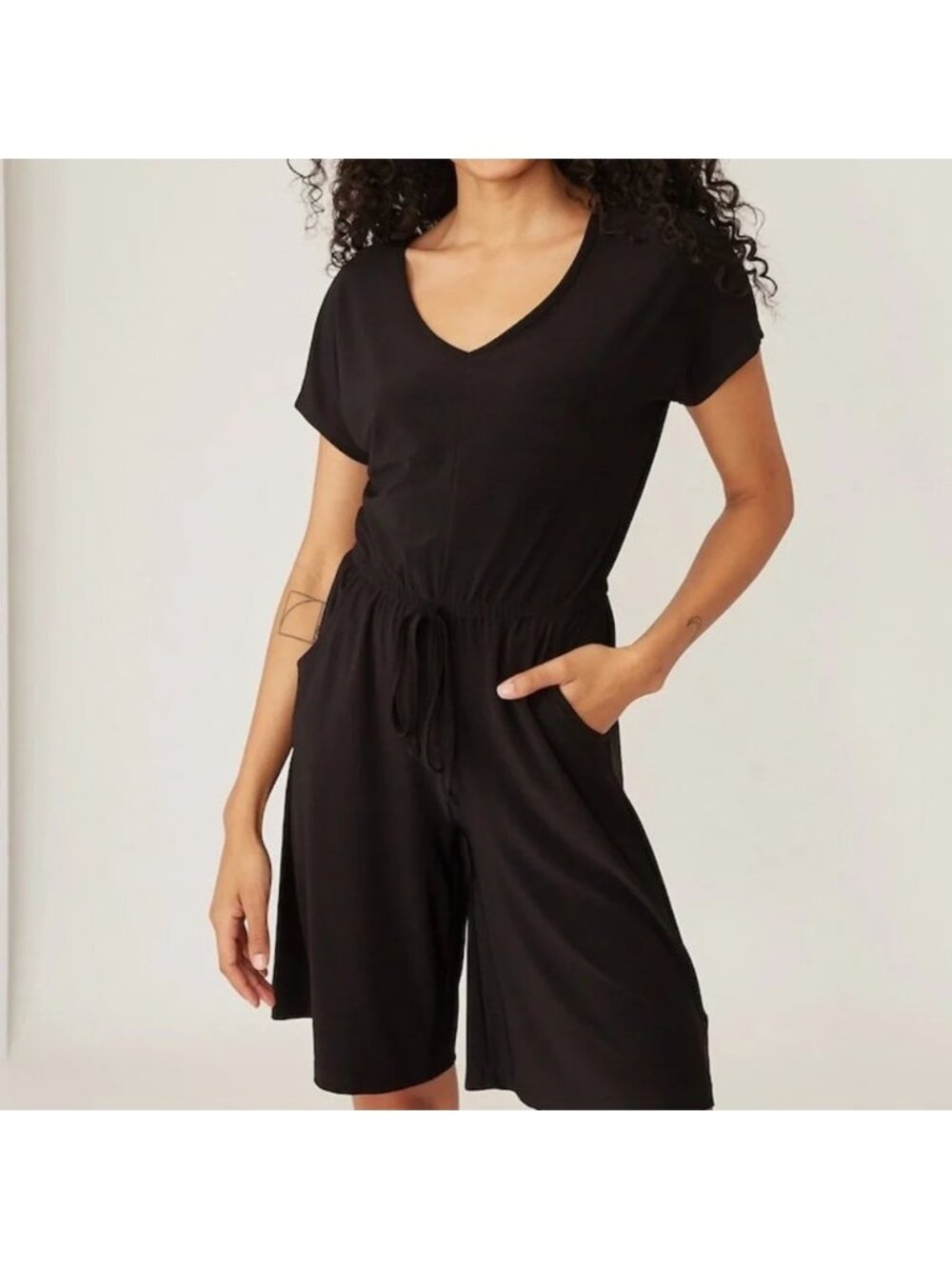NEW Marallis Black V-Neck Stretch Romper Jumpsuit - Large